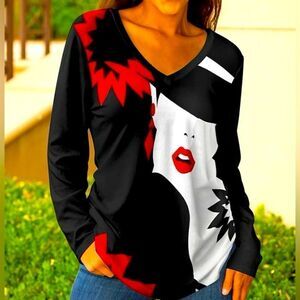 Black & White V-Neck Tunic Various Sizes Relaxed Fit Red Lip Graphics NEW